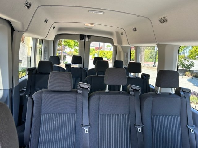 Famous City Limousine gallery photo 31